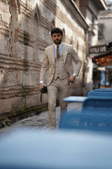 Guild Portici Slim Fit 3-teilig mit Weste Anzug Beige