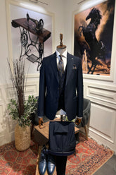 Guild Portici Slim Fit 3-teilig mit Weste Anzug Marineblauer