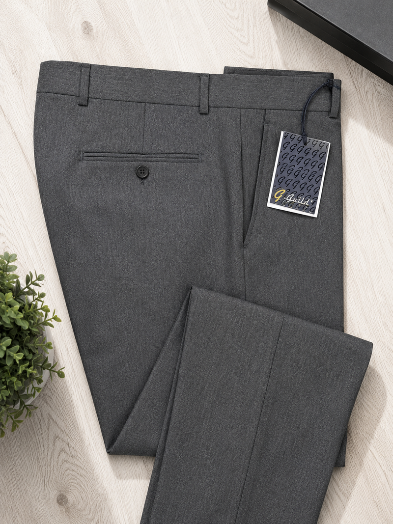 Schmal geschnittene Stoffhose, dunkelgrau