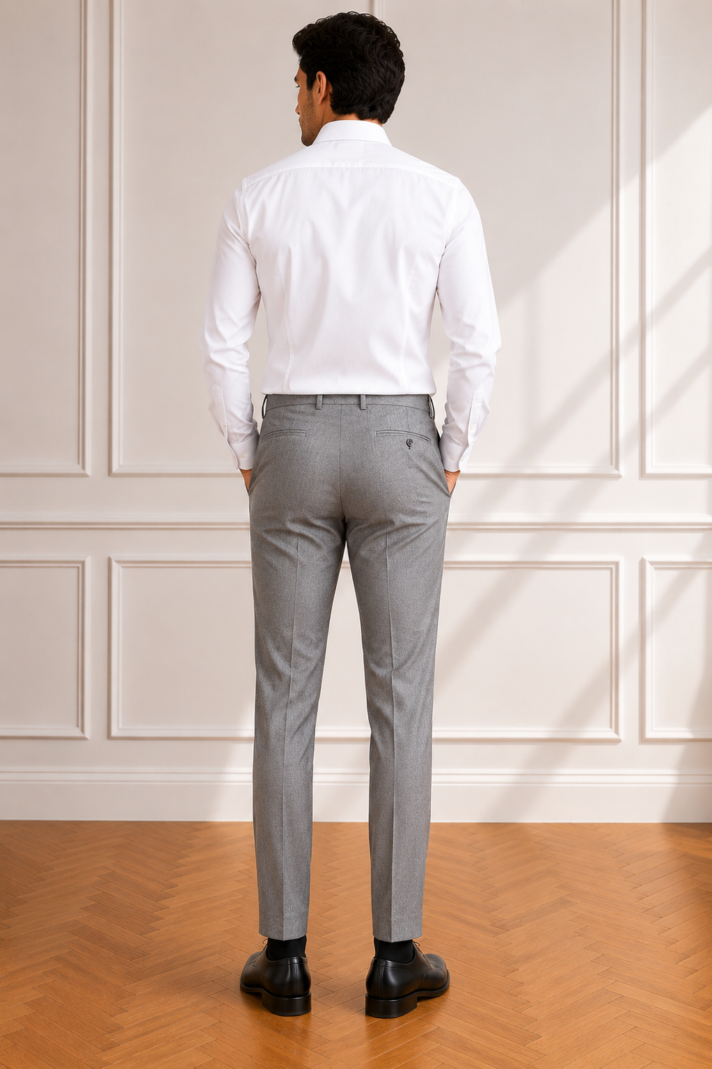 Schmal geschnittene Stoffhose, hellgrau