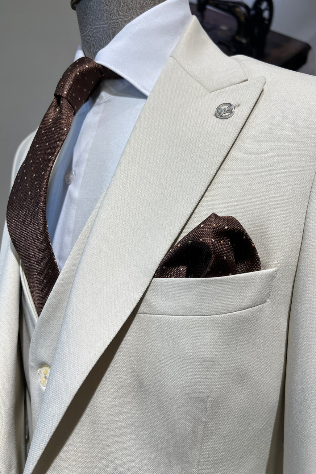 Guild Balkan Slim Fit 3-teilige mit Weste Anzug Creme