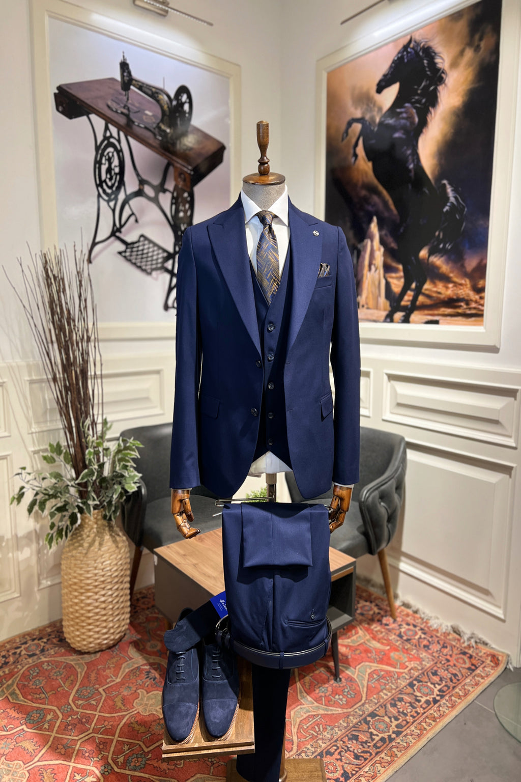 Guild Balkan Slim Fit 3-teilige mit Weste Anzug Dunkelblauer