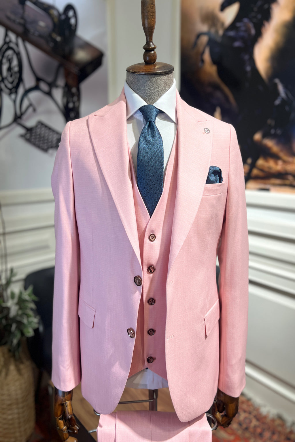 Guild Milos Slim Fit 3-teilig mit Weste Anzug Rosa