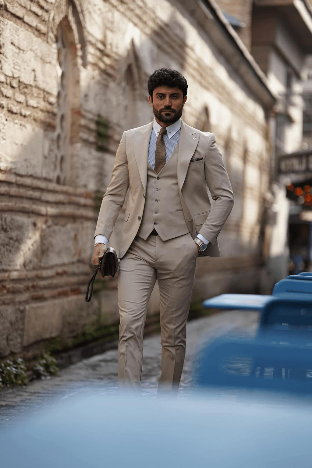 Guild Portici Slim Fit 3-teilig mit Weste Anzug Beige