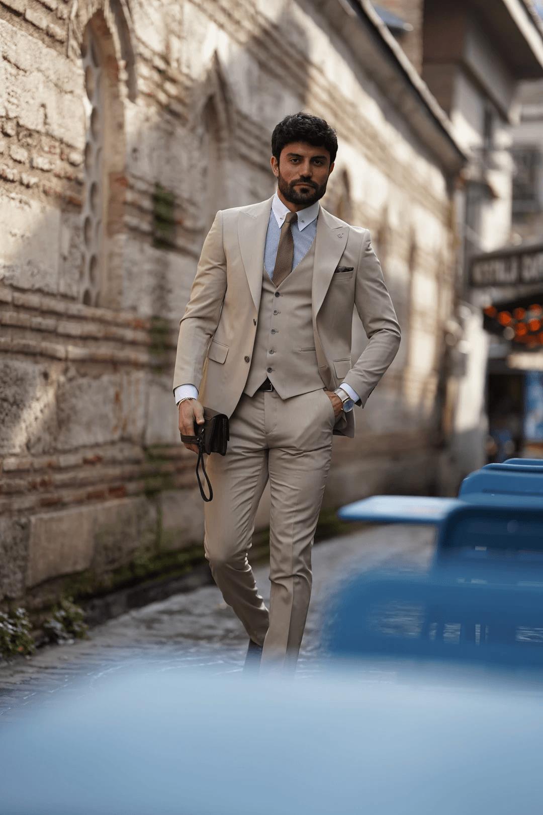Guild Portici Slim Fit 3-teilig mit Weste Anzug Beige