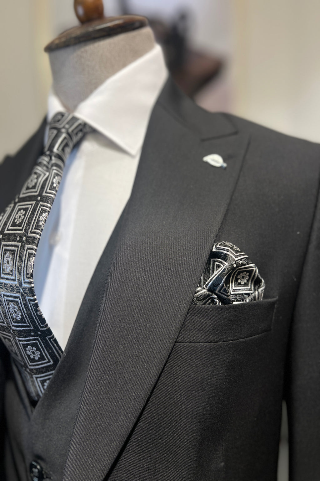Guild Portici Slim Fit 3-teilig mit Weste Anzug Schwarzer
