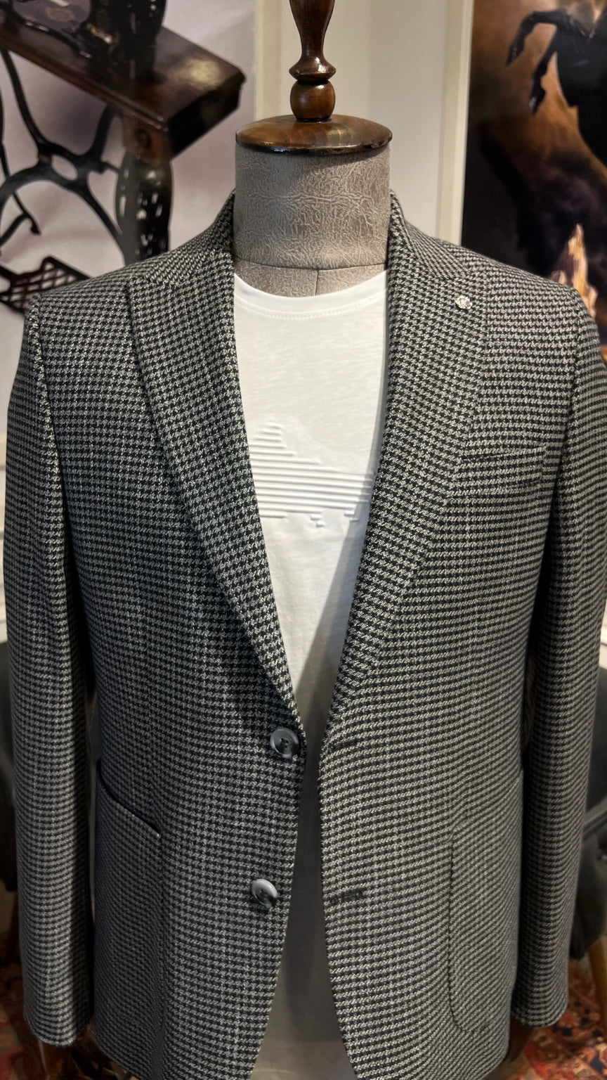 Guild Prague Houndstooth Pocket Woven Black Jacket